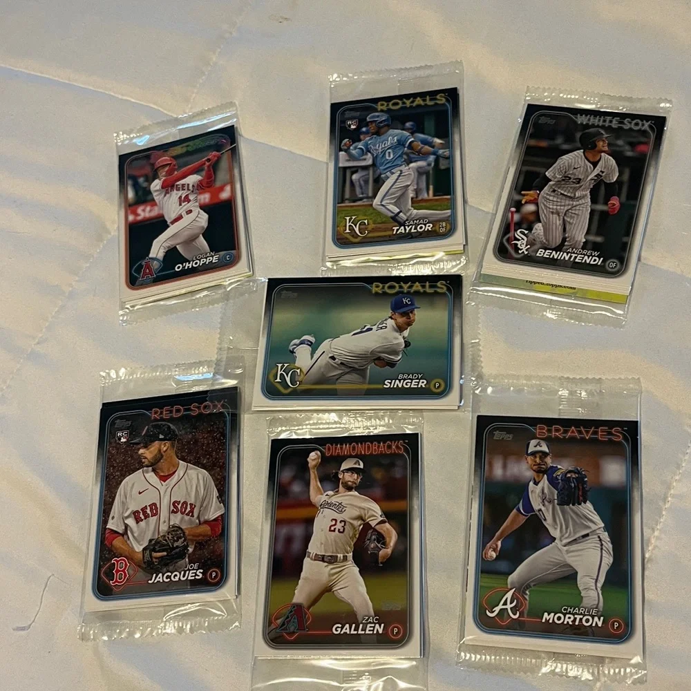 TOPPS packs, NEW, NATIONAL CARD SHOW 2025. - Picture 3 of 3